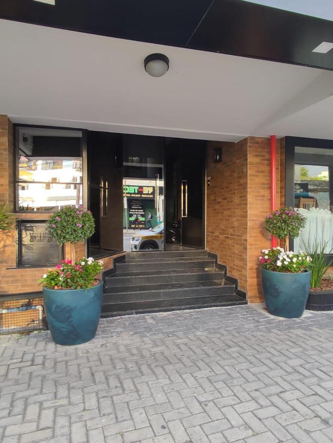 Avenida Hotel De Resende Bagian luar foto